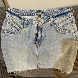 Wild fable mini skirt, size 8